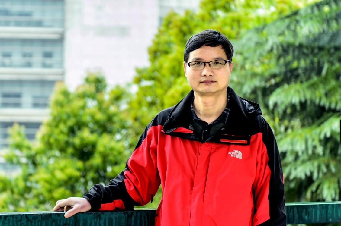 教师简介:王金庭